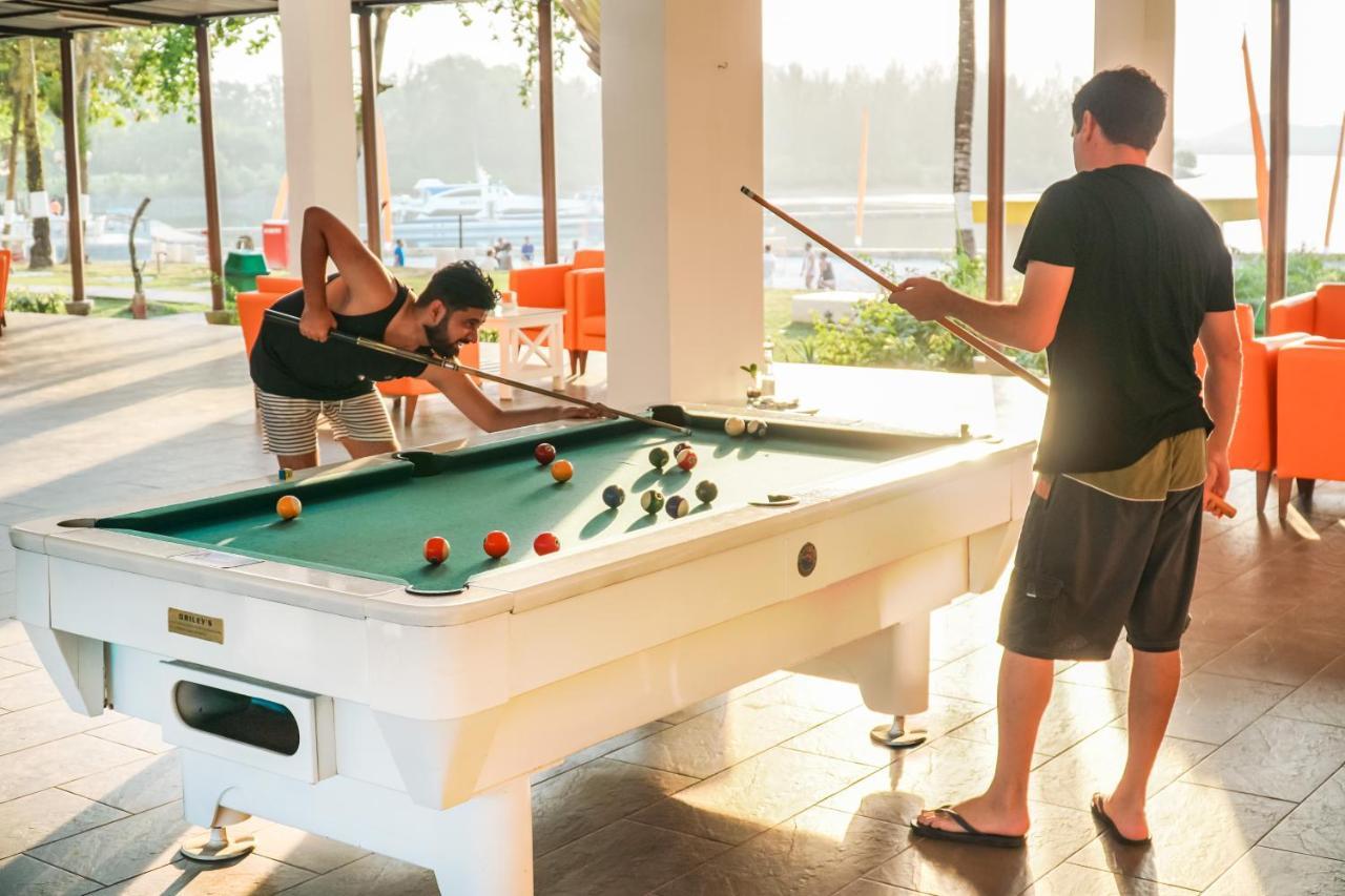 Harris Resort Batam Waterfront Sekupang Zewnętrze zdjęcie