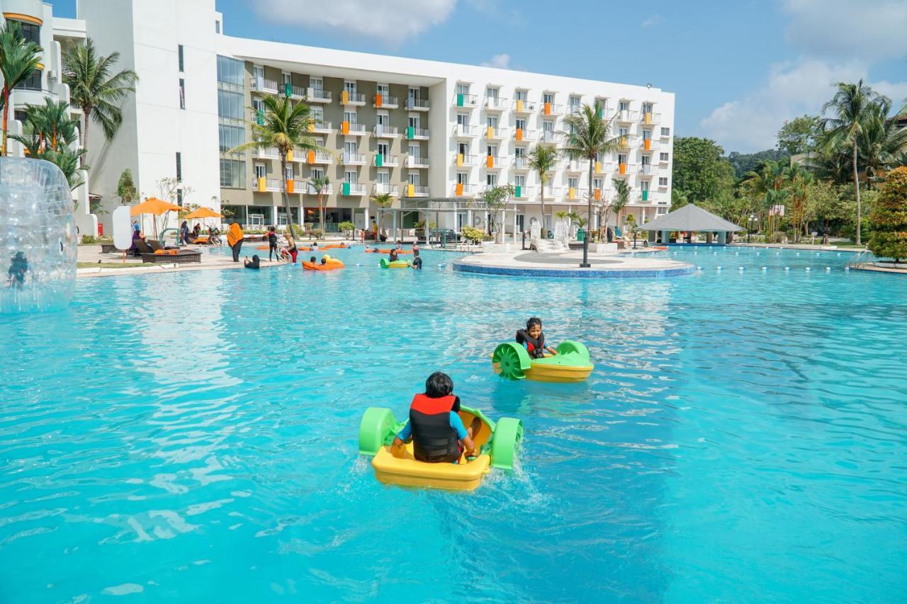 Harris Resort Batam Waterfront Sekupang Zewnętrze zdjęcie