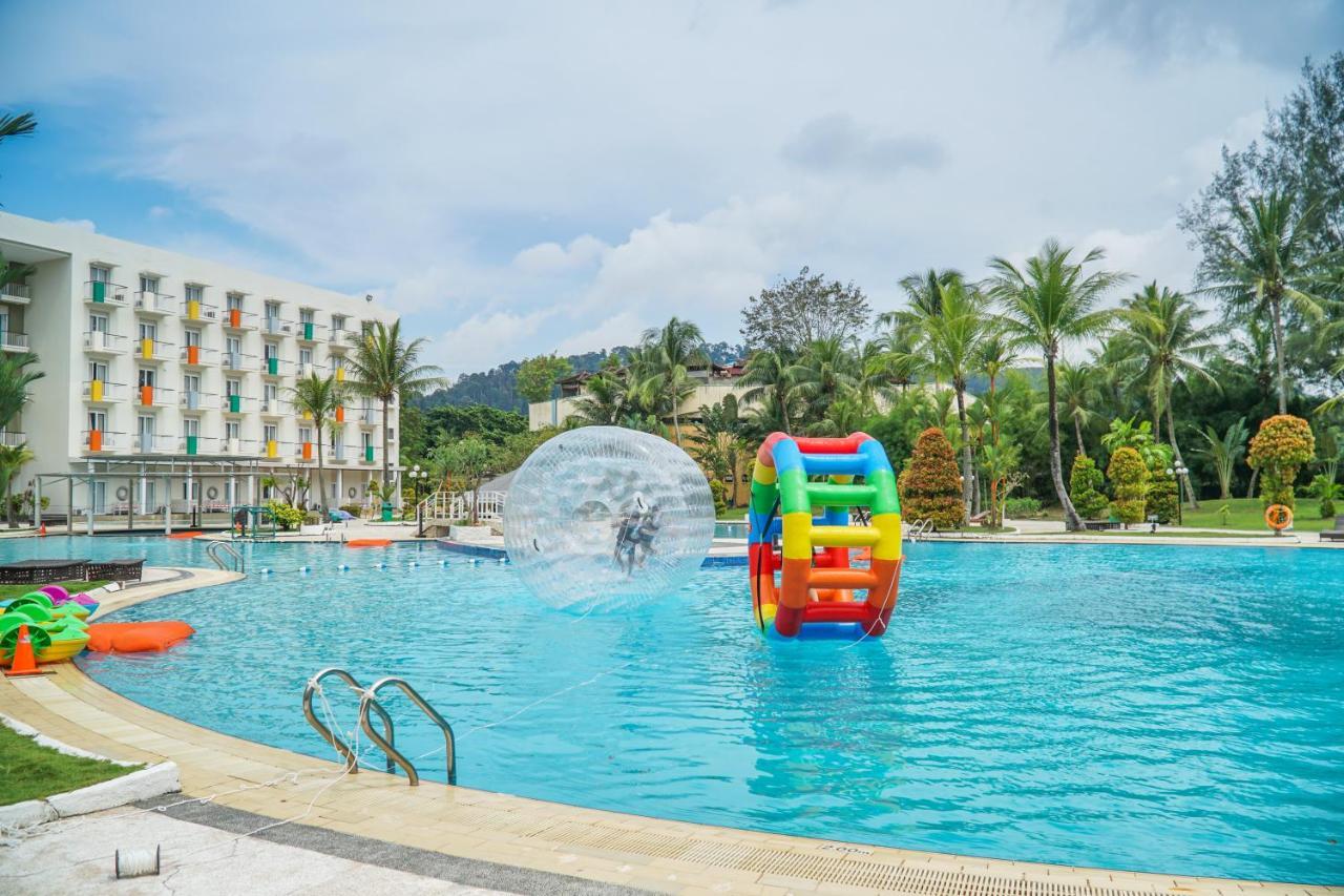 Harris Resort Batam Waterfront Sekupang Zewnętrze zdjęcie
