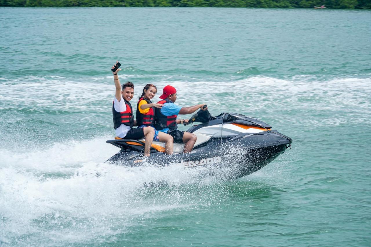 Harris Resort Batam Waterfront Sekupang Zewnętrze zdjęcie