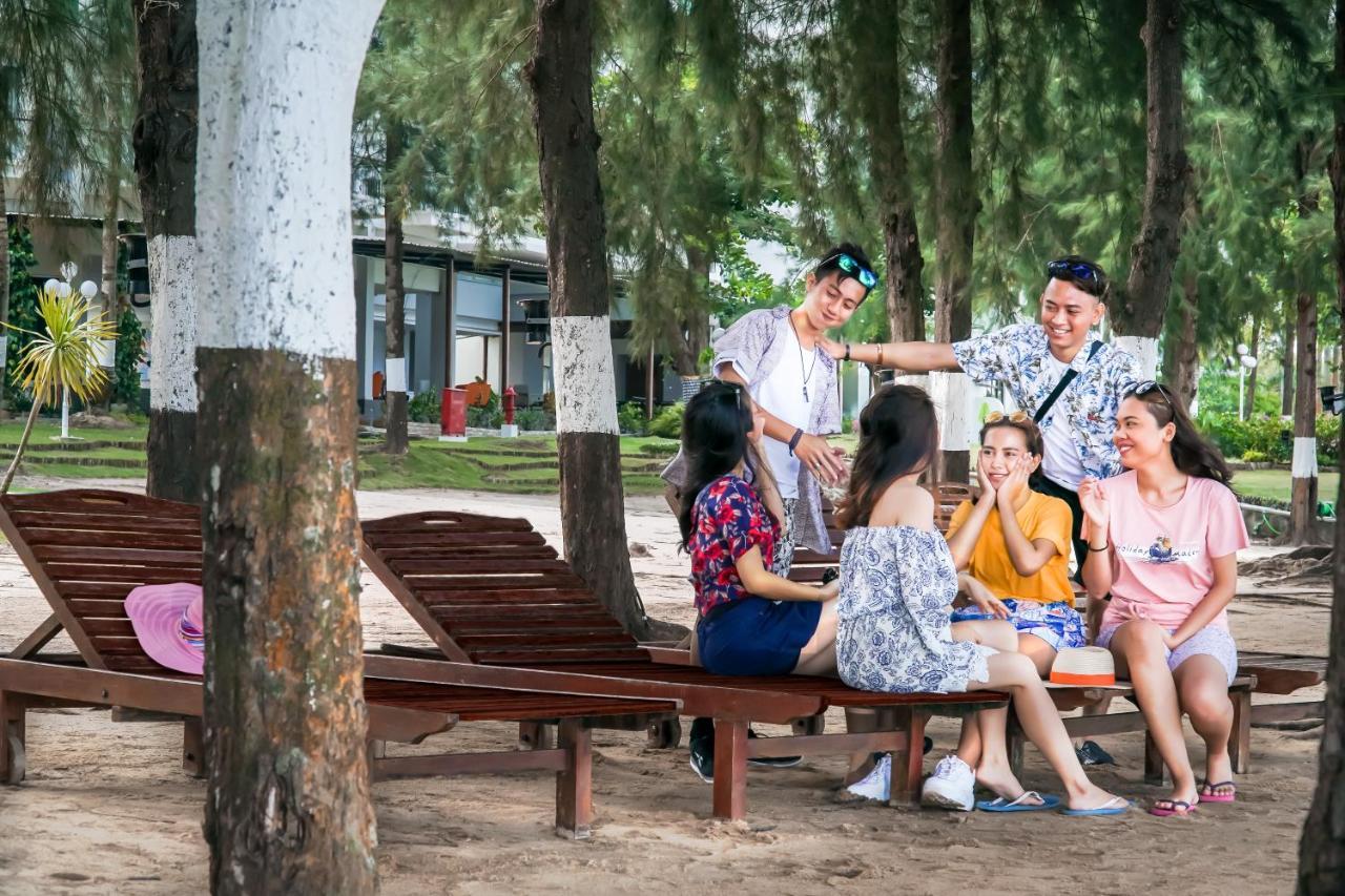 Harris Resort Batam Waterfront Sekupang Zewnętrze zdjęcie