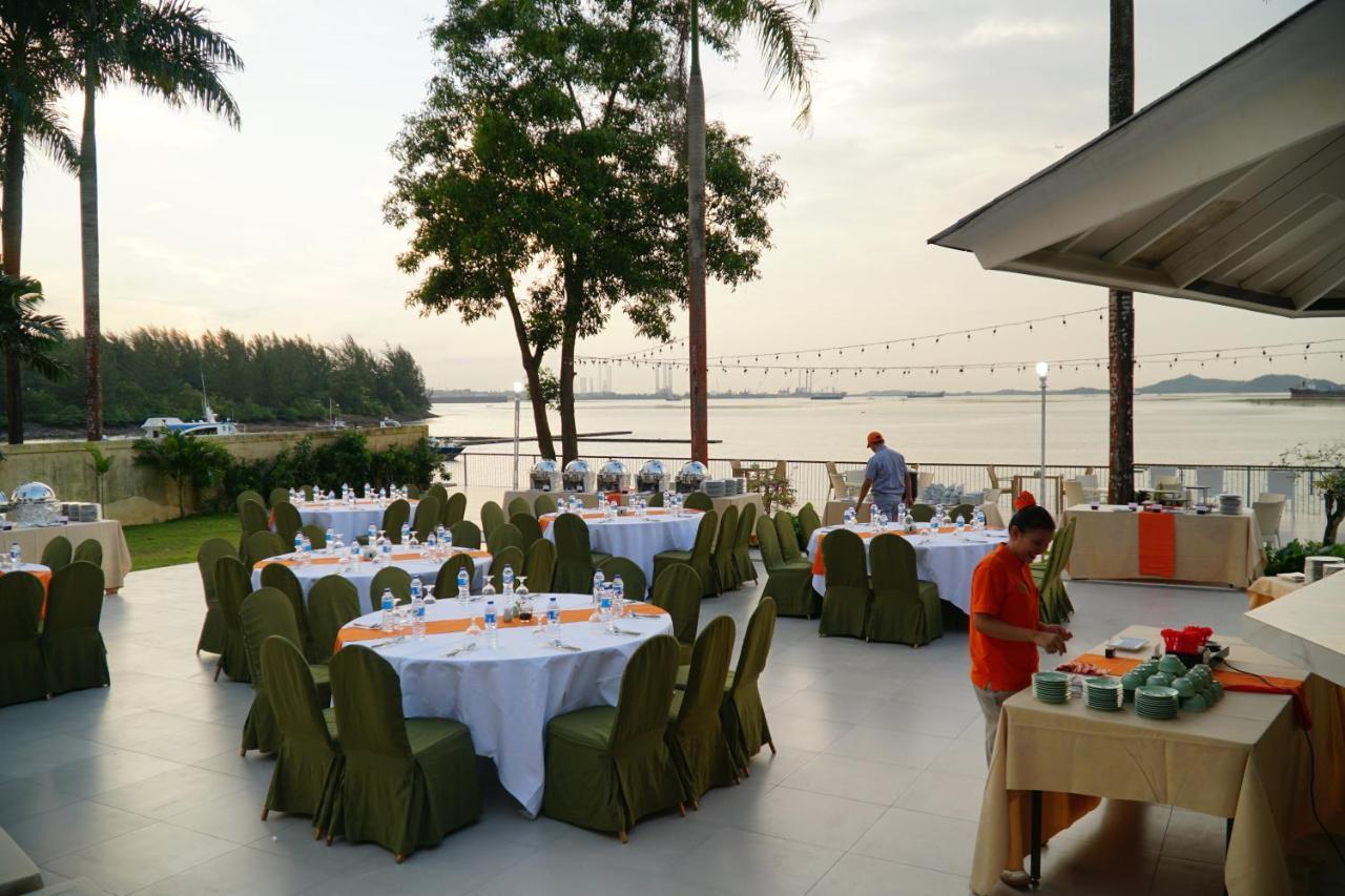 Harris Resort Batam Waterfront Sekupang Zewnętrze zdjęcie