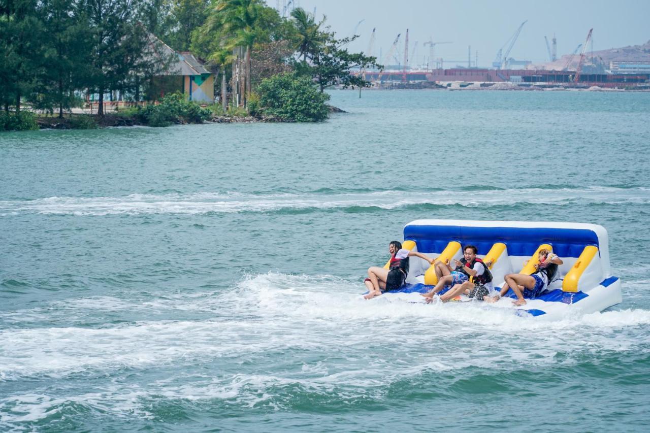 Harris Resort Batam Waterfront Sekupang Zewnętrze zdjęcie