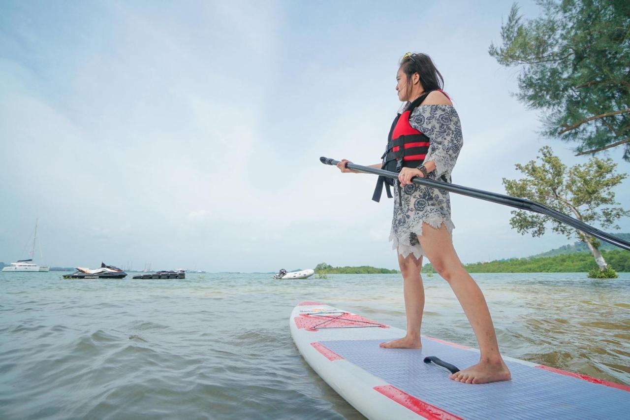 Harris Resort Batam Waterfront Sekupang Zewnętrze zdjęcie